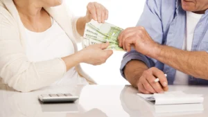 A-couple-having-a-disagreement-over-money-highlighting-the-emotional-conflict-in-The-Psychology-of-Money